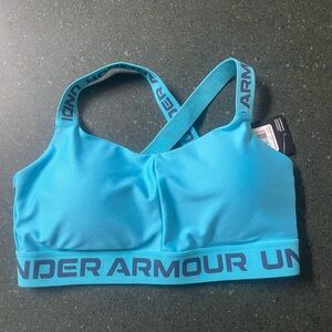 Brand new Under Armour sports bra size L